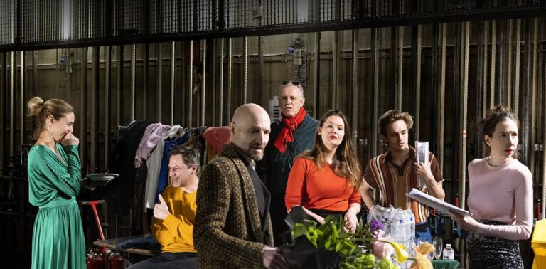 Theater-De Hoe Speelt Opening Night in Tielt
